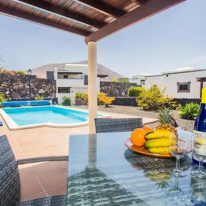  Villa Eslanzarote Eleonor, Super Wifi, Heated Pool, Sat Tv Spain